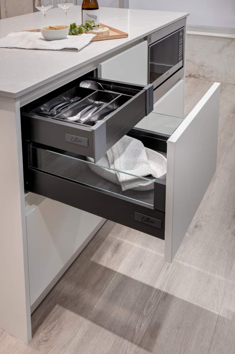Interior & Appliances